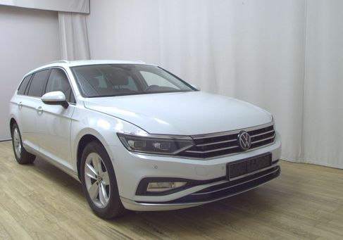 Volkswagen Passat Variant, 2023 3
