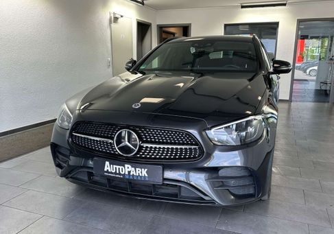 Mercedes-Benz E 300, 2022