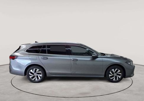 Volkswagen Passat, 2024