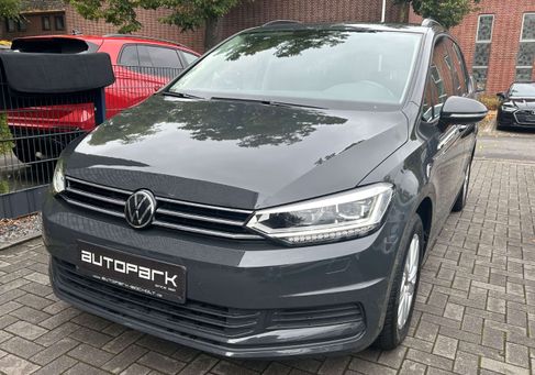 Volkswagen Touran, 2024 2