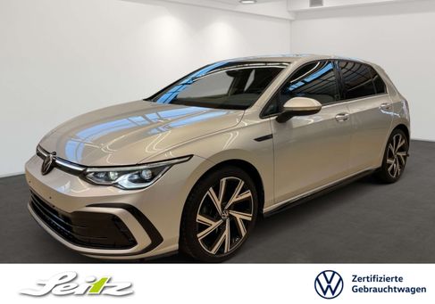 Volkswagen Golf, 2022