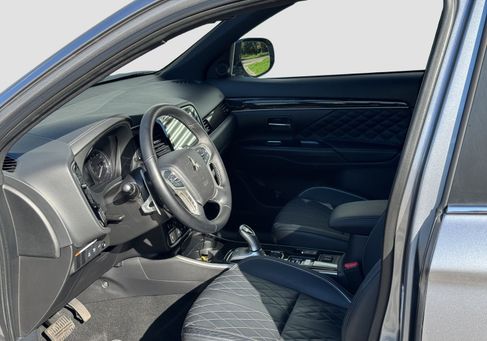 Mitsubishi Outlander, 2020 3
