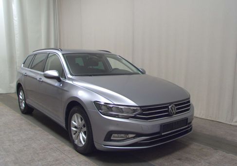 Volkswagen Passat, 2022