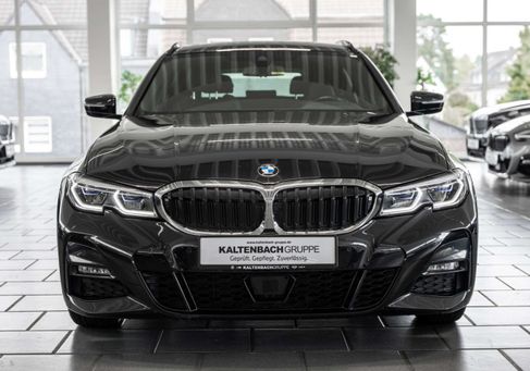 BMW 320, 2022