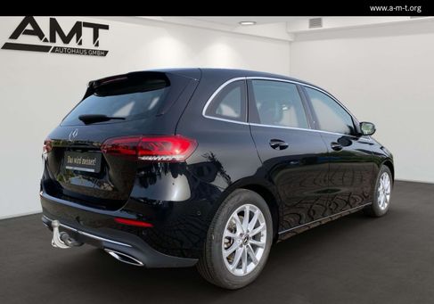 Mercedes-Benz B 200, 2022