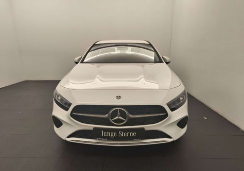 Mercedes-Benz A 220, 2024