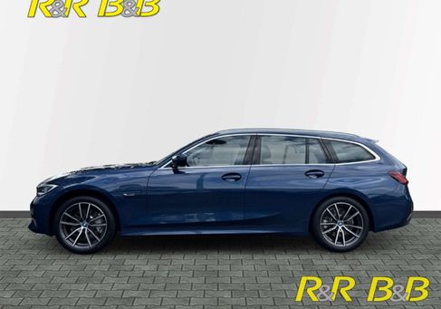 BMW 330, 2022 2