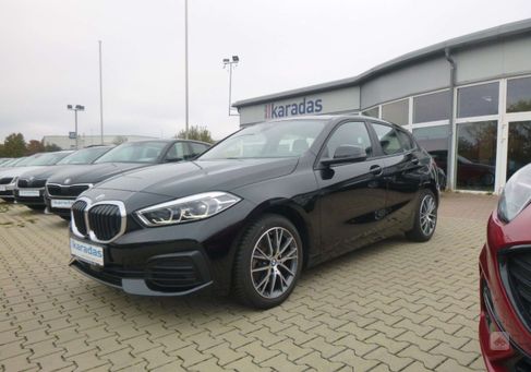 BMW 118, 2021