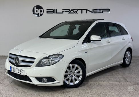 Mercedes-Benz B 180, 2012