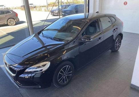 Volvo V40, 2019