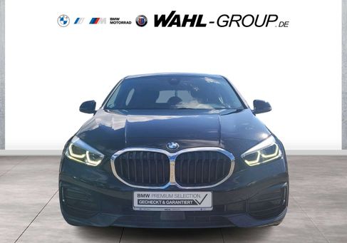 BMW 118, 2022