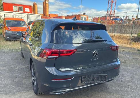 Volkswagen Golf, 2024 3