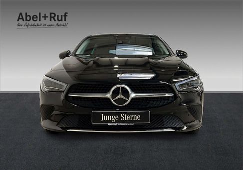 Mercedes-Benz CLA 220, 2022