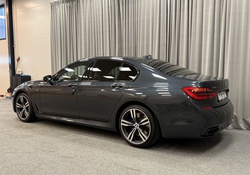BMW 740, 2018