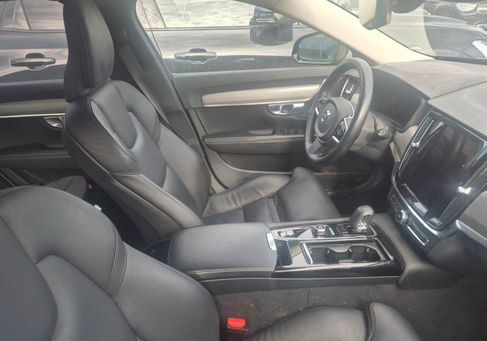 Volvo V90, 2023