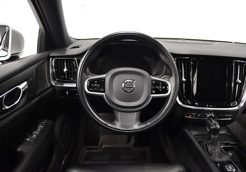 Volvo V60 Cross Country, 2020 2