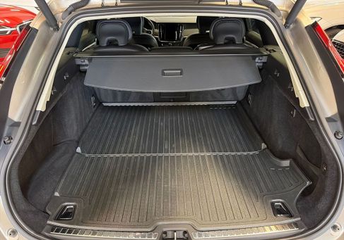 Volvo V90, 2021