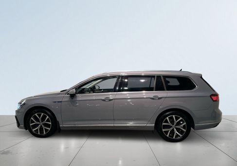 Volkswagen Passat Variant, 2023 3