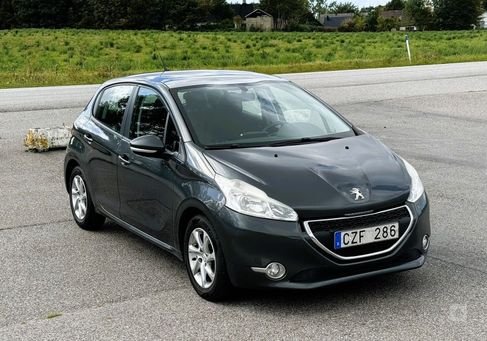 Peugeot 208, 2013