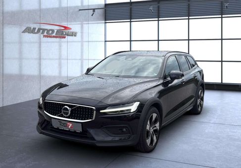 Volvo V60 Cross Country, 2023