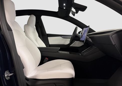 Tesla Model Y, 2026 3