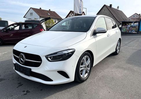 Mercedes-Benz B 180, 2024