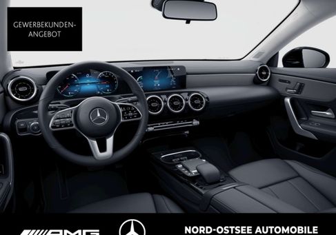 Mercedes-Benz CLA 250, 2021