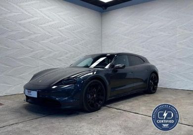 Porsche Taycan, 2022
