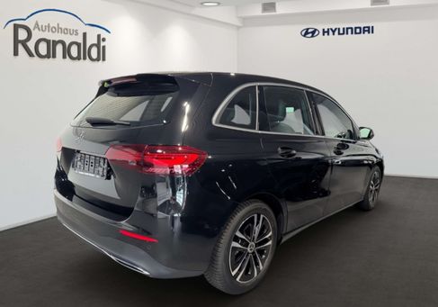 Mercedes-Benz B 200, 2023