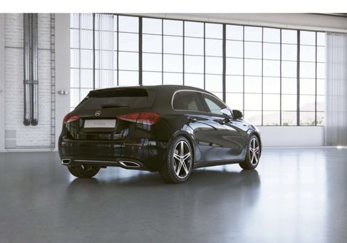 Mercedes-Benz A 180, 2022