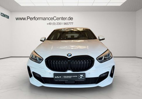 BMW 118, 2020