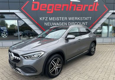 Mercedes-Benz GLA 200, 2021