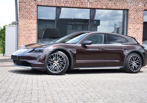 Porsche Taycan, 2022