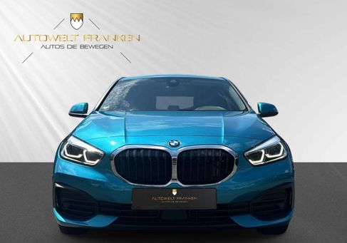 BMW 118, 2022