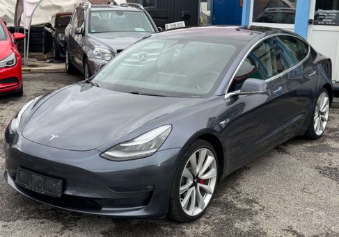 Tesla Model 3, 2019