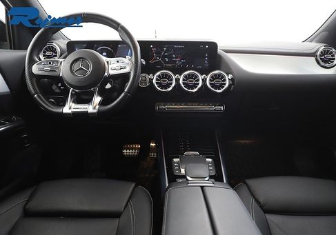 Mercedes-Benz GLA 35 AMG, 2022