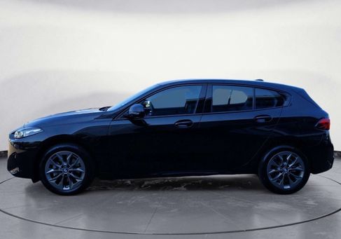 BMW 120, 2025