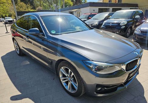 BMW 330, 2017