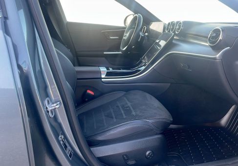 Mercedes-Benz C 200, 2024