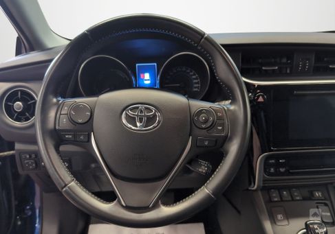 Toyota Auris Touring Sports, 2016