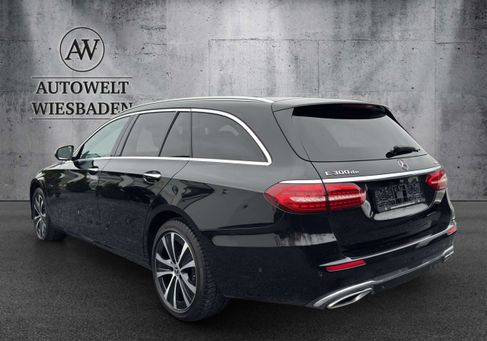 Mercedes-Benz E 300, 2020 3