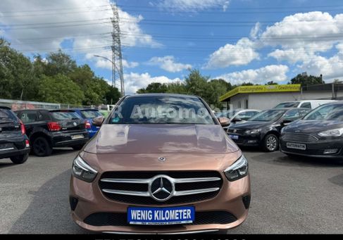 Mercedes-Benz B 200, 2022
