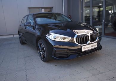 BMW 118, 2023