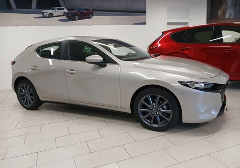 Mazda 3, 2025