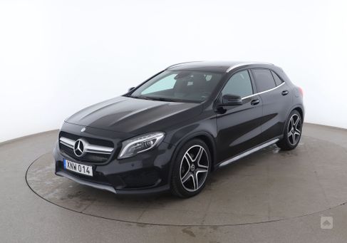 Mercedes-Benz GLA 220, 2015