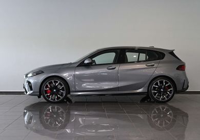 BMW 120, 2025