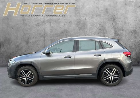 Mercedes-Benz GLA 250, 2022
