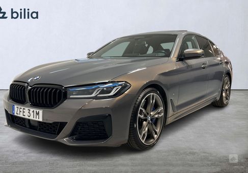 BMW M550, 2022