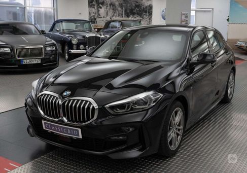 BMW 118, 2021