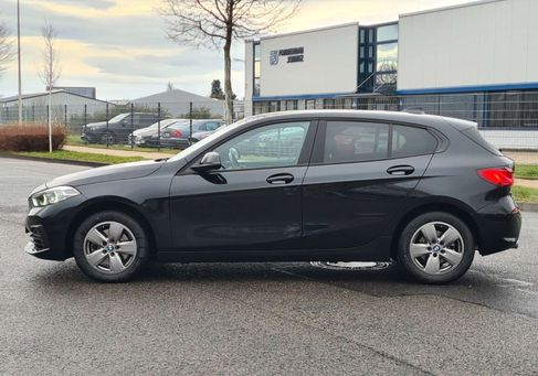 BMW 118, 2022